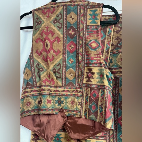 Circle T Vtg Geometric Patterned Vest and Maxi Skirt Set - Picture 4 of 9